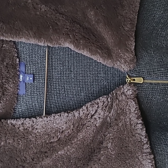 Gap Sweater Vest Faux Fur Collar, Medium - Picture 3 of 8